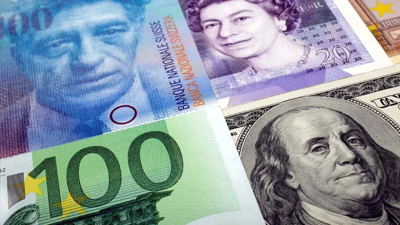 US Dollar and Euro Exchange Rates Show Divergent Trends as Fed Rate Cut Expectations Rise